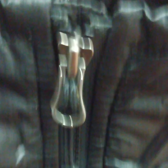 The North Face Women's Quilted Black Vest - Picture 3 of 8